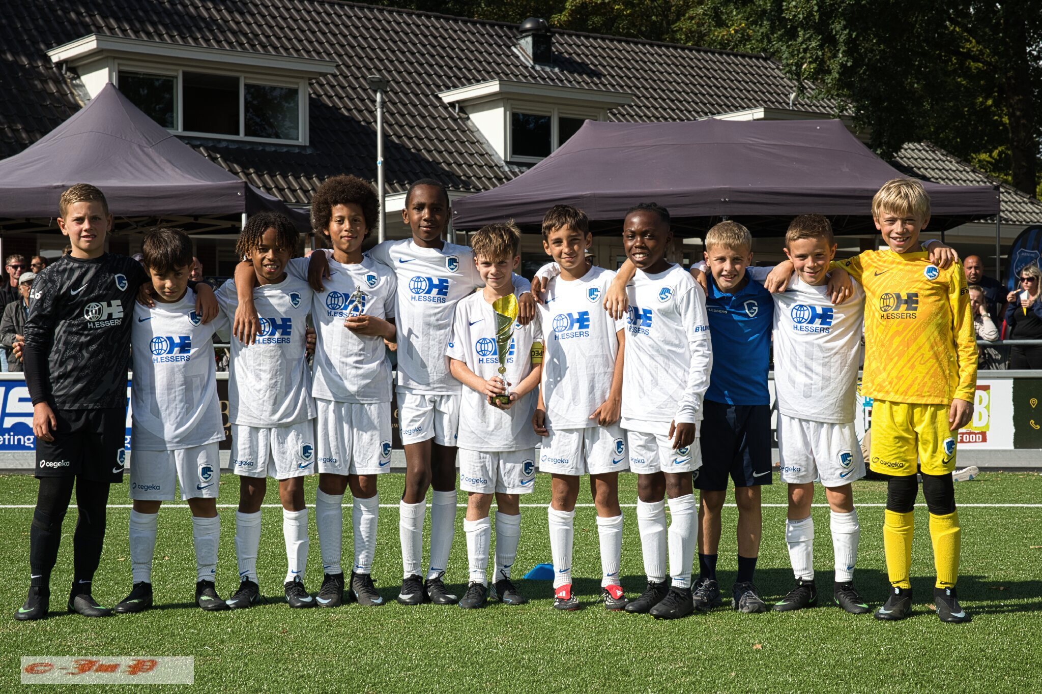 U11  fotolink